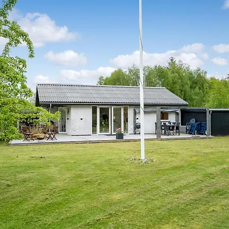 Ginie - 600m From The Sea By Interhome Dannemare