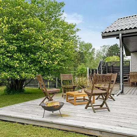 Ginie - 600m From The Sea By Interhome Dannemare