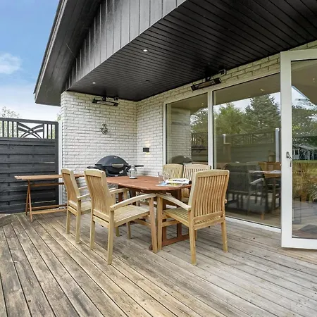 Ginie - 600m From The Sea By Interhome *